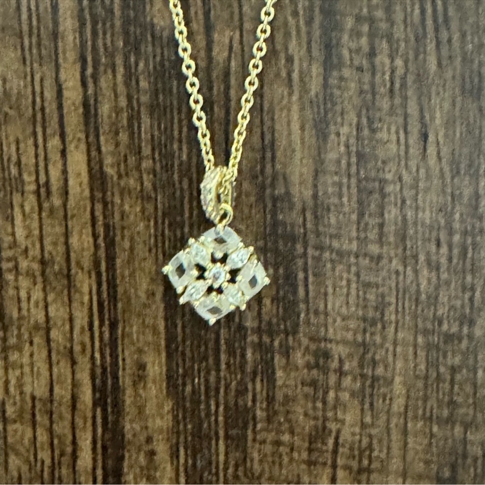 Kendra Scott Julia necklace  size 18”